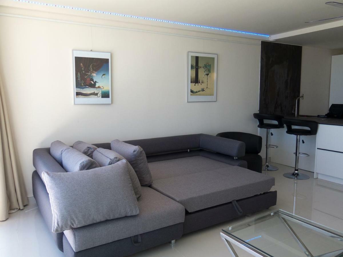 Apartamento Front Port Line Sleeps 6 Marbella Exterior foto