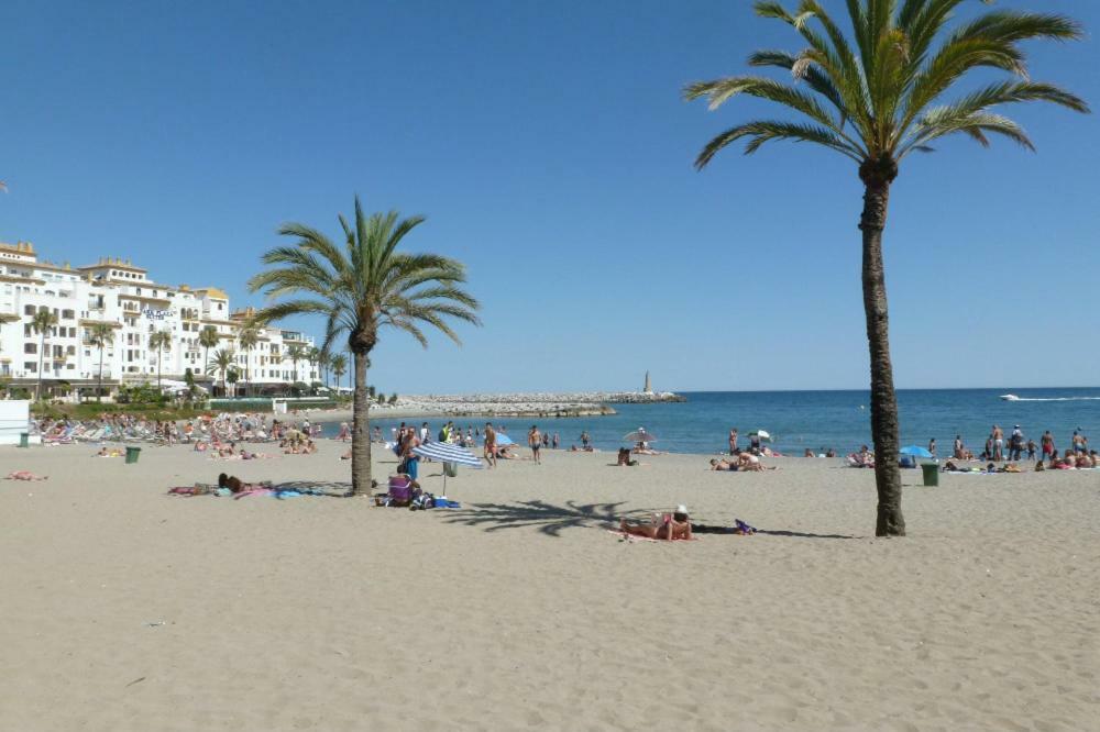 Apartamento Front Port Line Sleeps 6 Marbella Exterior foto