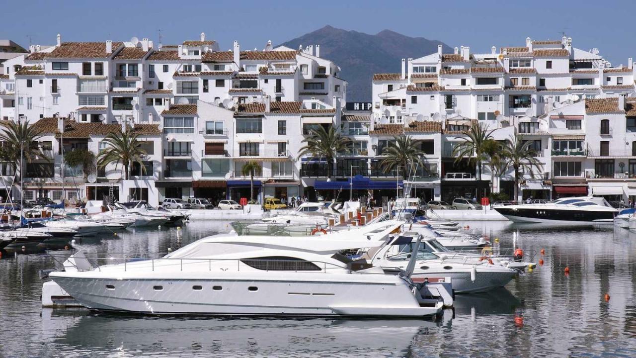 Apartamento Front Port Line Sleeps 6 Marbella Exterior foto
